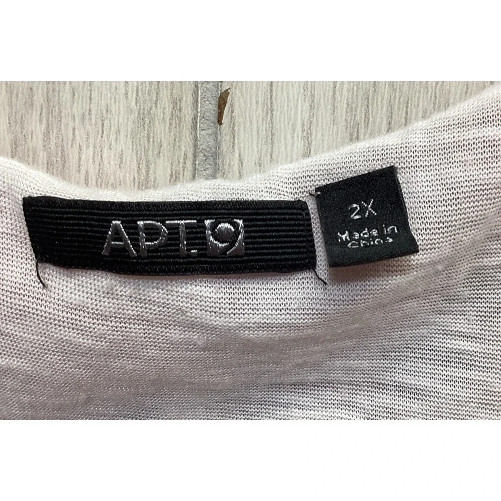APT 9 Women's (Size 2X) Short‎ Sleeve Round Neck Lined Shirt Sequin Accent - Picture 2 of 4